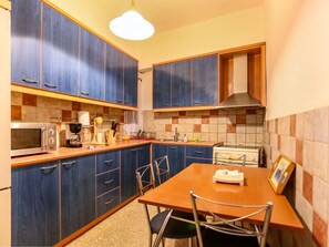 Apartment | Eigene Küche | Wasserkocher mit Kaffee-/Teezubehör, Mikrowelle, Ofen, Toaster