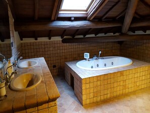 House | Bathroom | Towels