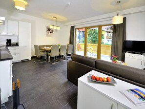 Living room - Luxurious Apartment in Zell am See Near Ski Area (Zell am See)