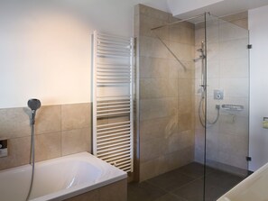 Towels - Spacious Apartment in Salzburg Amid Forest (Piesendorf)