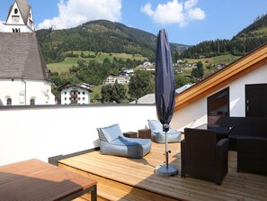 Balcony - Spacious Apartment in Salzburg Amid Forest (Piesendorf)