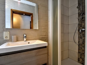 House | Bathroom | Shower