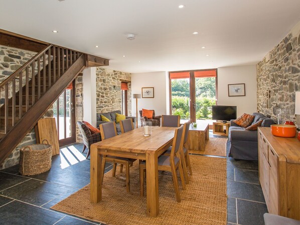 House | Living room - Holiday Home in Tavistock With Garden (Tavistock)