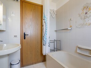 Baignoire, serviettes fournies