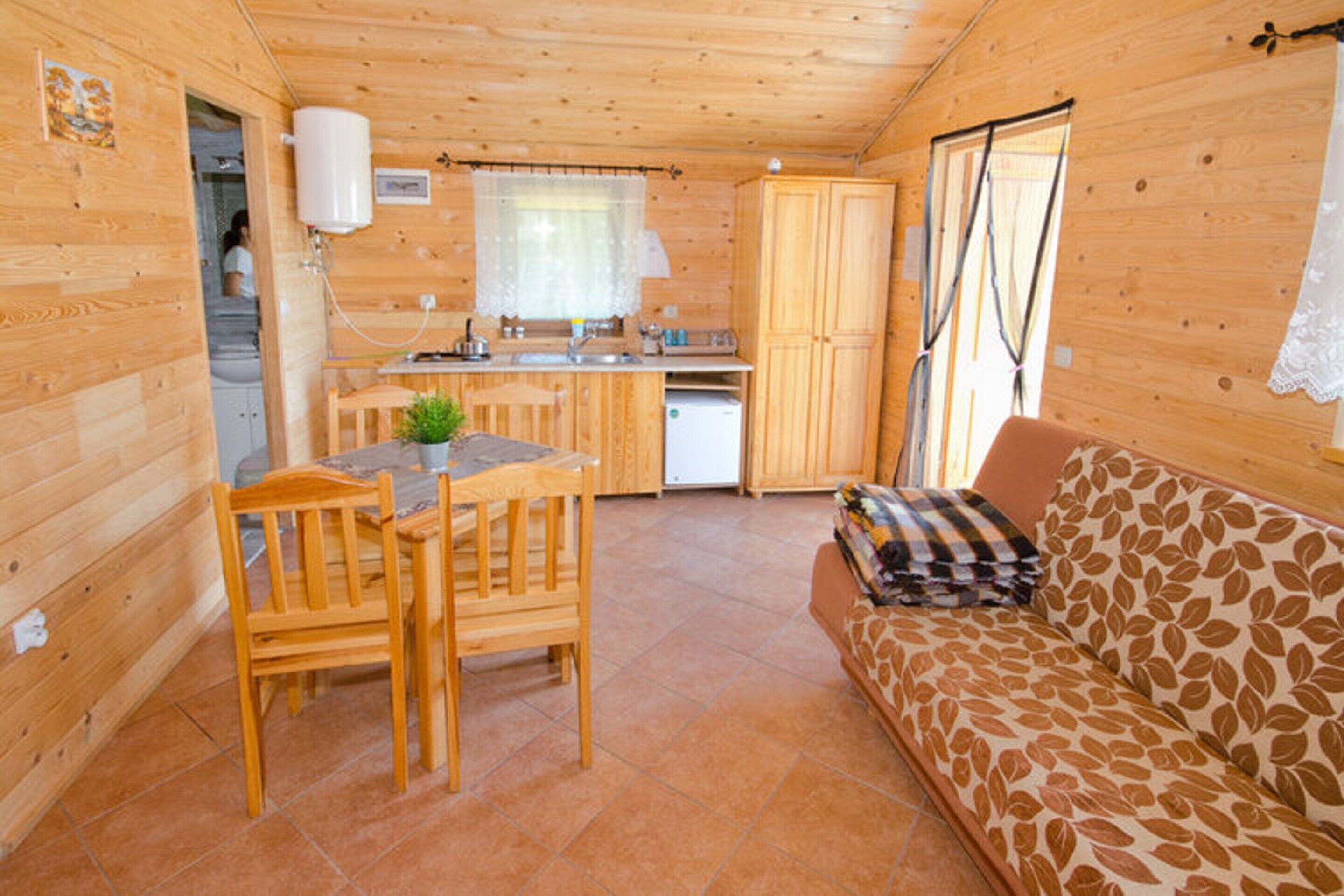 Bungalow | Private kitchen | Highchair