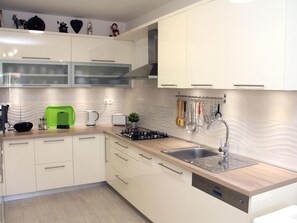 Apartment | Private kitchen - Apartment in Grebastica Near the Sea (Sibenik)