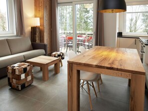 Living room - Snug Apartment in Zell am See near Ski Slopes & Ski Bus (Zell am See)