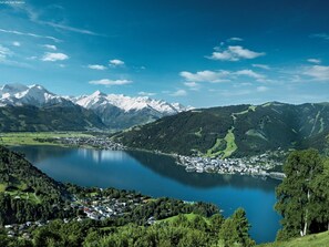 Exterior - Snug Apartment in Zell am See near Ski Slopes & Ski Bus (Zell am See)