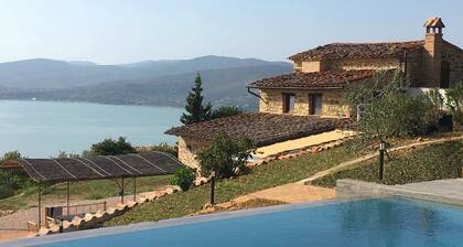 Villa in Cortona With Private Pool