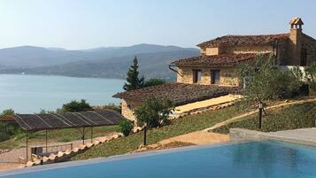 Villa | Piscina | Piscina coperta, piscina all'aperto