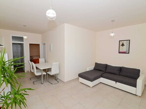 Dining - Apartment in Ljubac With Barbecue (Razanac)