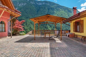 Apartment | Garden - Accommodation With Wellness Center, in Val di Sole (Caldes)