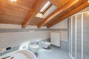 Apartment | Badezimmer