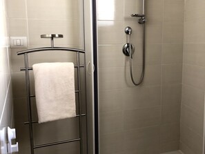 Bathroom - Cozy Apartment in Irsina With Terrace (Irsina)