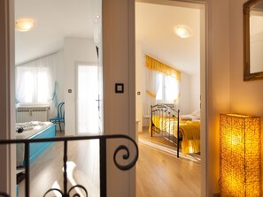 3 bedrooms, individually furnished, bed sheets - Lovely Villa With Fantastic Panoramic View, Private Swimming Pool, High Privacy (Makarska)