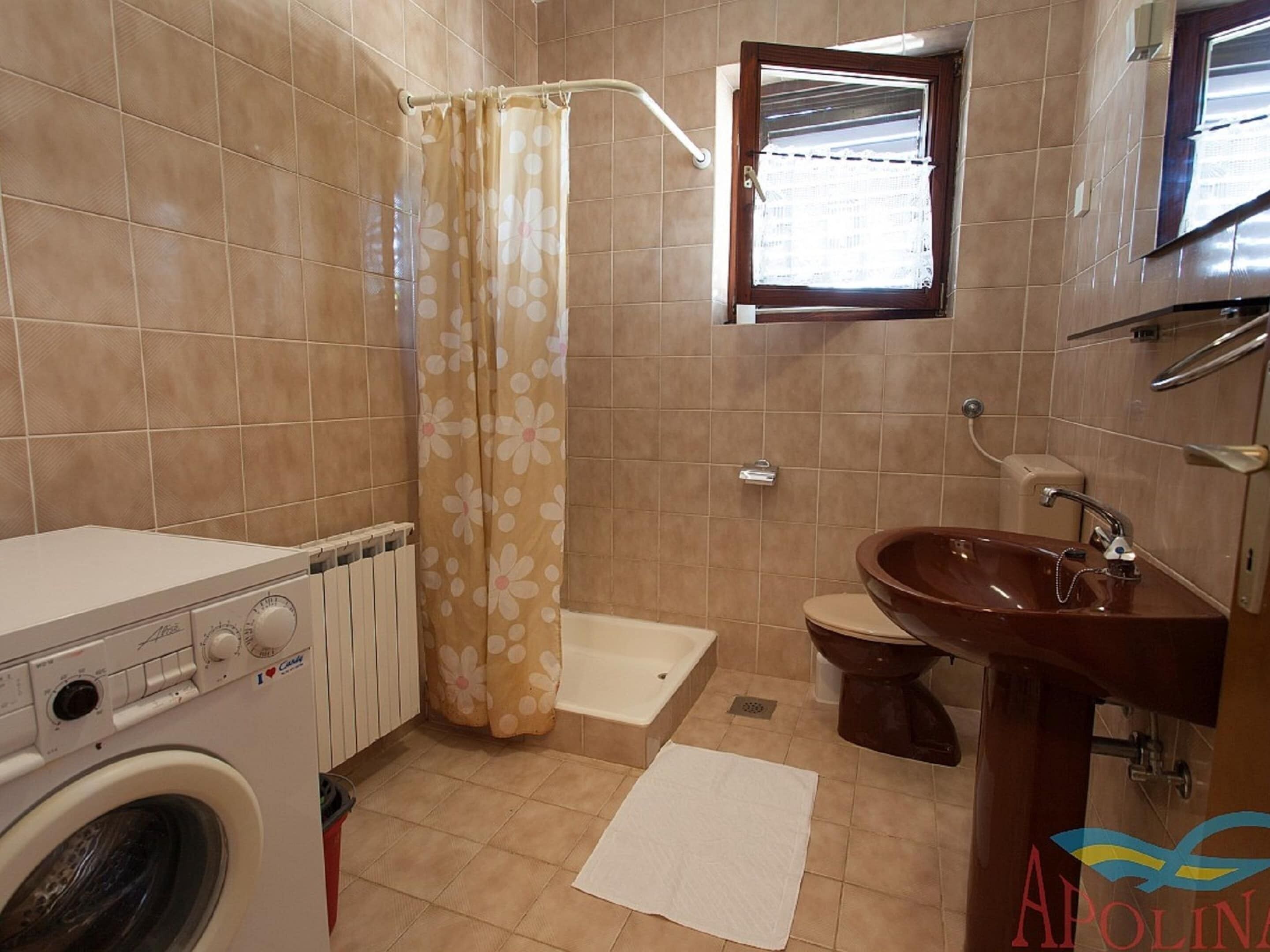Apartment | Bathroom