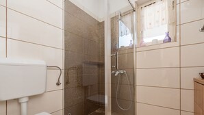 Apartment | Badezimmer