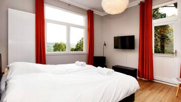 Huis | 8 slaapkamers, individueel gemeubileerd, een strijkplank/strijkijzer