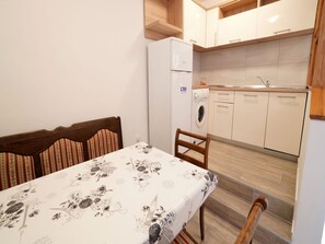 Dining - Luxurious Villa in Vir With Swimming Pool (Vir)