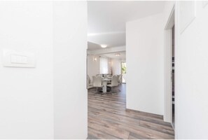 Apartment | Reception
