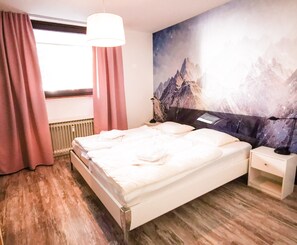 Apartment | 1 bedroom, bed sheets