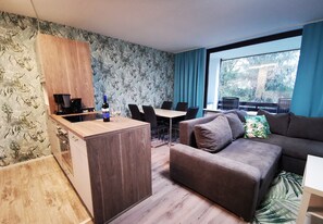 Apartment | Dining