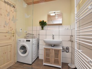Apartment | Badezimmer | Dusche