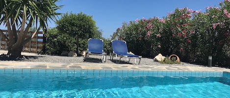 Villa | Pool | Indoor pool, outdoor pool