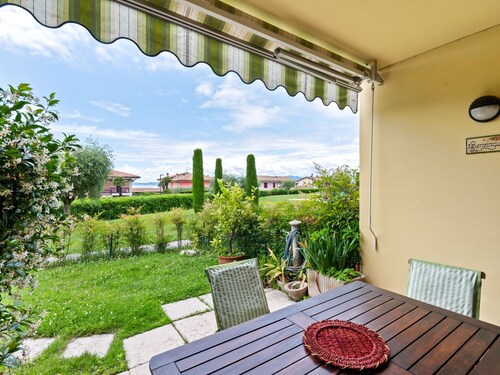 Apartment in Lazise With Lake View & Pool