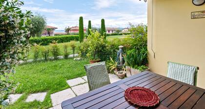 Apartment in Lazise With Lake View & Pool