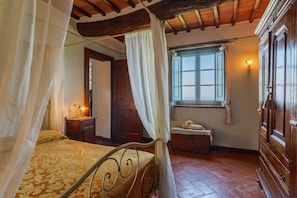 Villa | 4 Schlafzimmer, individuell eingerichtet, kostenloses WLAN, Bettwäsche