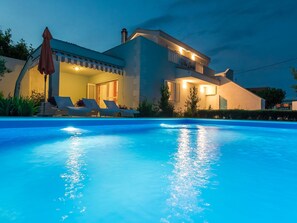 Indoor pool, outdoor pool