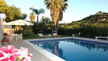 Villa | Pool | Innenpool, Außenpool