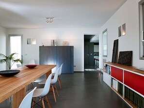 Dining - Fully Equipped Villa With Private Pool, Very Suitable for Groups (Floridia)