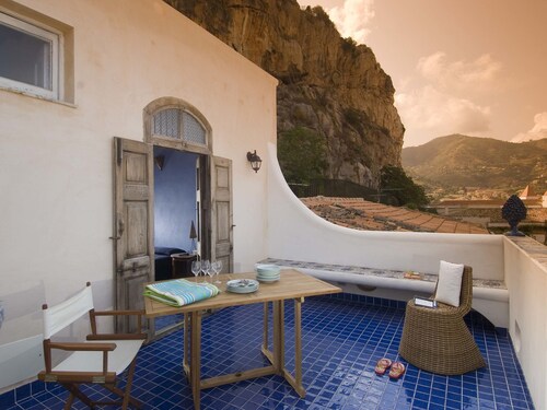 Modern Holiday Home in Cefalu With Terrace
