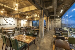 Café - Square Root Stay (Goseong)