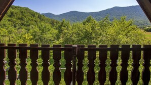 Balcony - Rural House With Splendid Mountains View, 2 Terraces, Nice Veranda Lovely Garden (Gospic)