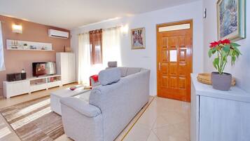 Apartment | Living room