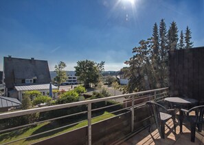 Apartment | Outdoor dining