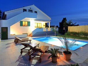 Exterior - Luxurious Villa in Zadar With Swimming Pool (Zadar)
