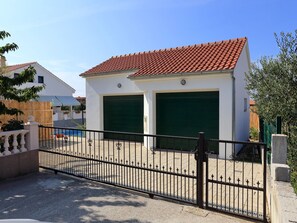 Reception - Luxurious Villa in Zadar With Swimming Pool (Zadar)