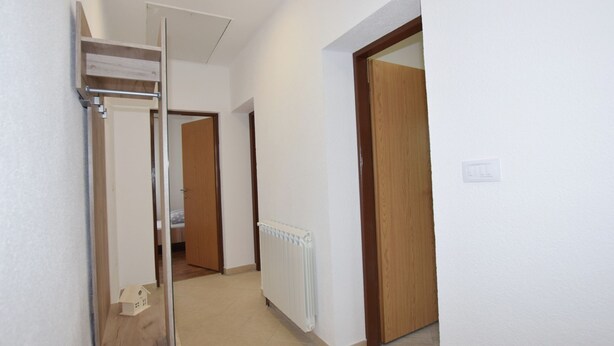 Reception - Apartment in Pula With Bbq, Parking, AC (Pula)