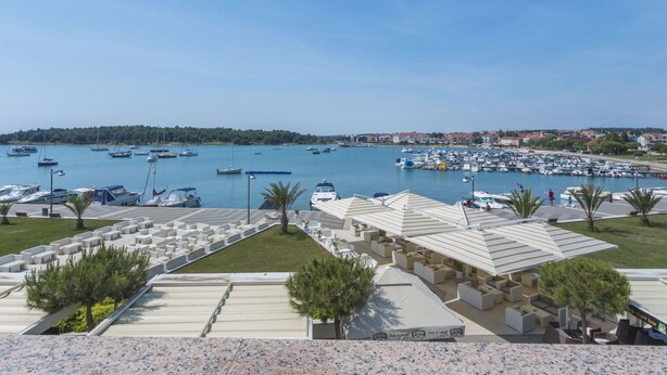 Unclassified image, 1 of 19, button - Simplistic Apartment in Medulin With Sea View (Medulin)