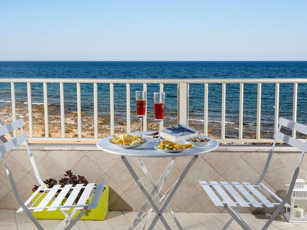 Apartment | Dining - Belvilla by OYO Rifugio a Mare (Noto)
