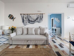 Apartment | Living area - Belvilla by OYO Rifugio a Mare (Noto)