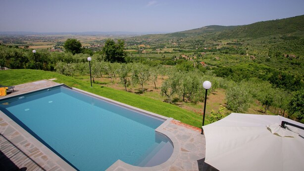 Outdoor pool - Rustic Villa in Cortona With Swimming Pool (Cortona)