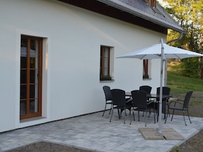 Balcony - Beautiful, Spacious Holiday Home With Fireplace and Garden Pool Near the Golf Course (Jablonne v Podjestedi)