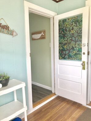 Interior - Spacious 3 Beds XLg Livg Rm, Kitchen w/ separate Dining Rm; Lg Bck & Side Yrds!! (North Wildwood)