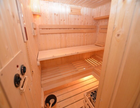 House | Bathroom - Holiday Home With Private Pool in Bohemian (Vrchlabi)