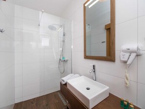 Villa | Bathroom